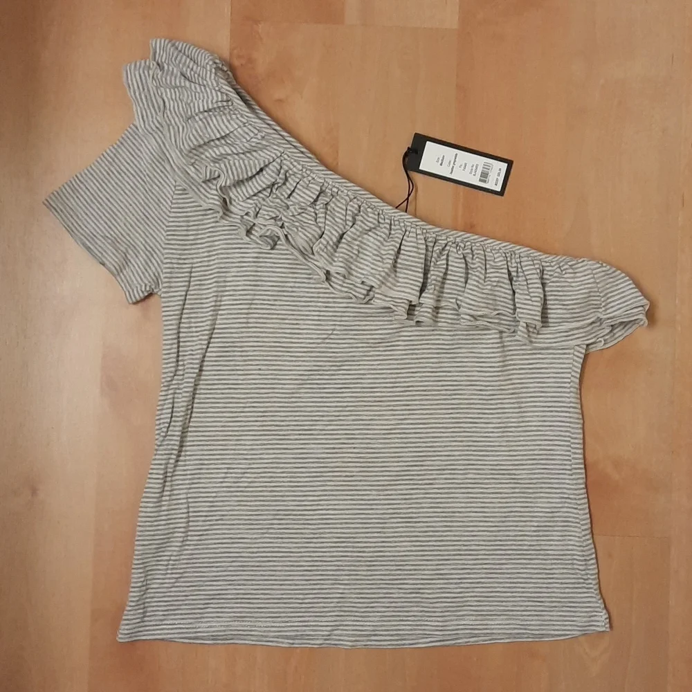 NWT, Bundle of 2, Romeo + Juliet Couture One Shoulder Top